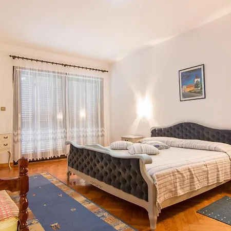 Kristina A Apartment Fazana